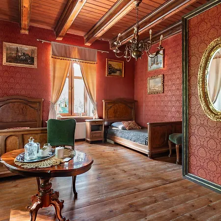 Dwor Mysinek Проживание в семье